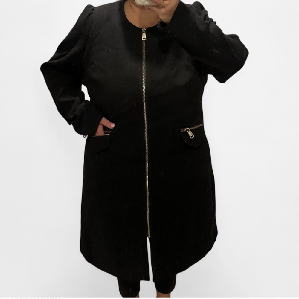 City Chic Elegant Black Women's Coat w gold zipper Sz 18